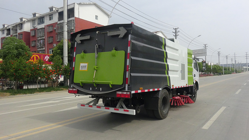 東風(fēng)大多利卡掃路車國VI