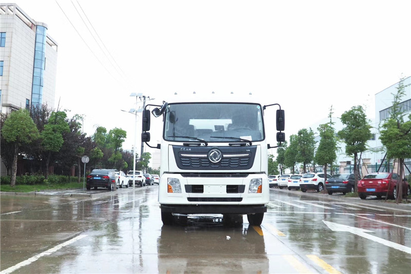 東風(fēng)天龍后八輪20噸噴霧車，國六綠化噴灑車